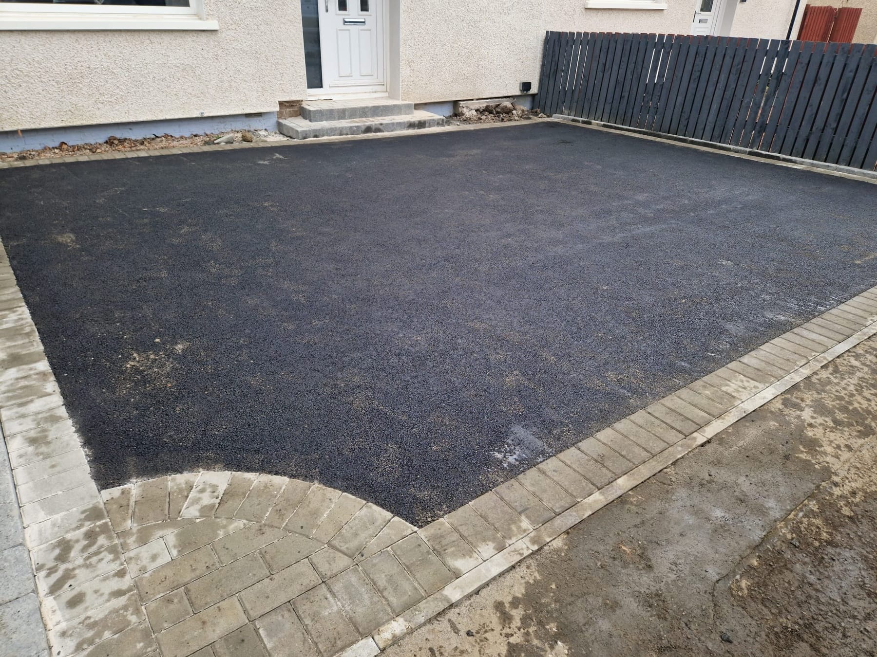 Finished GMGB tarmac driveway